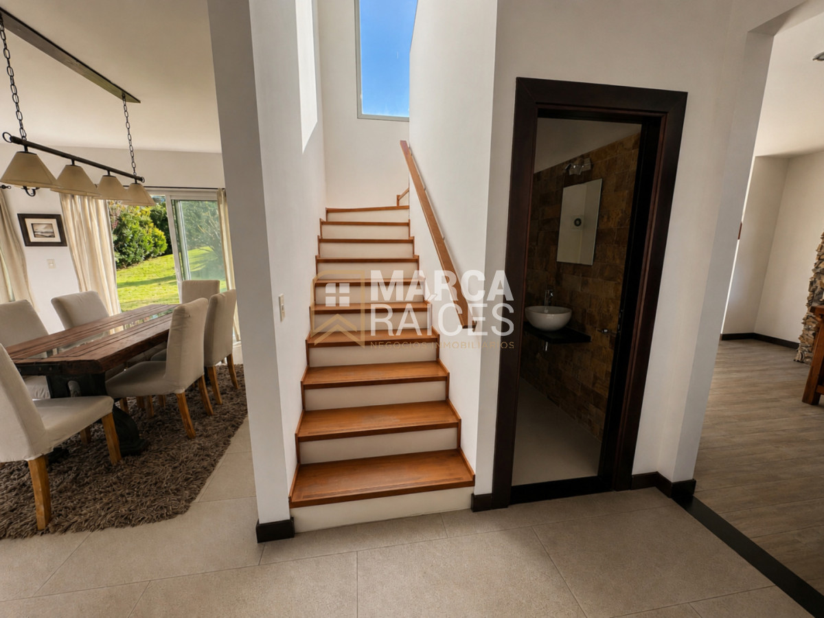 Casa ID.1803 - Venta Casa Premium Altos de La Tahona 4 Dormitorios 4 Baños