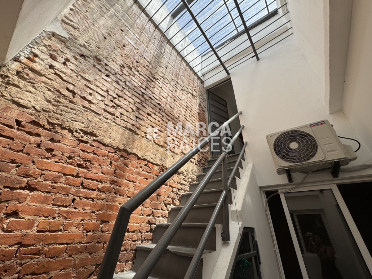 Casa ID.448 - Venta Casa 3 Dormitorios 2 Baños Patio Parrillero Reciclada Completamente y Amoblada Buceo Montevideo