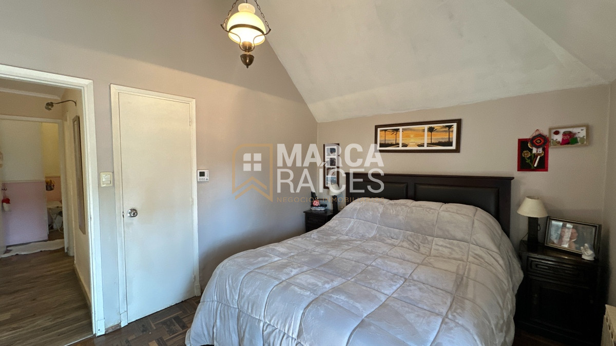 Casa ID.1073 - Venta Casa 4 Dormitorios 3 Baños Patio con Parrillero Parque Batlle Montevideo
