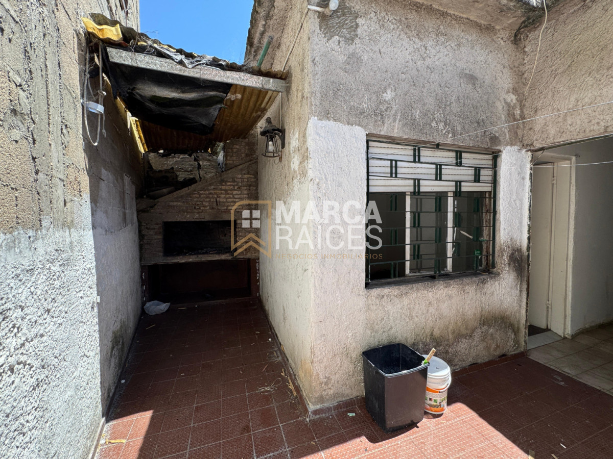 Casa ID.1776 - Alquiler Casa 3 Dormitorios Cocina Definida Living Amplio con Estufa a Leña Cochera Las Acacias Montevideo