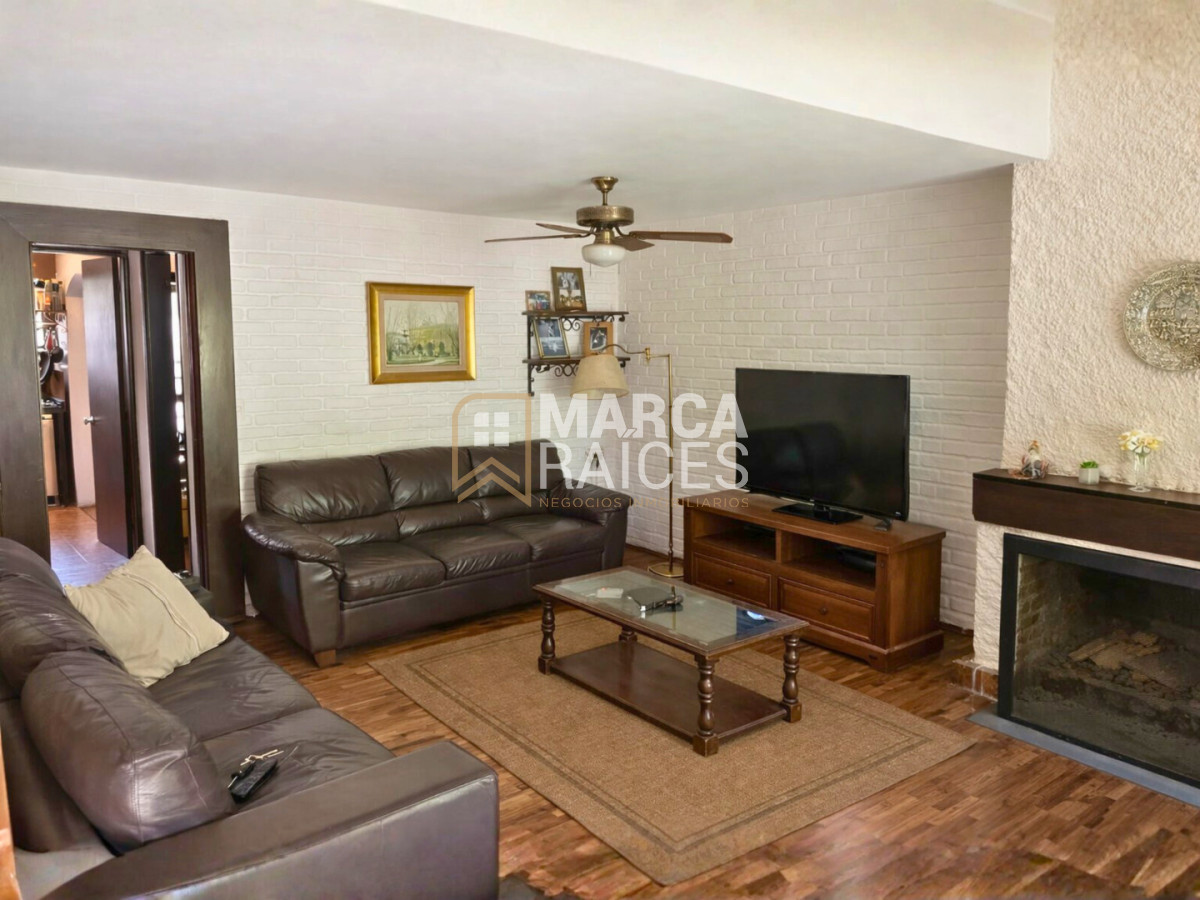 Casa ID.1907 - Venta Casa PH 3 Dormitorios 2 Baños 2 Pisos 4 Garages Parrillero Carrasco Sur Montevideo