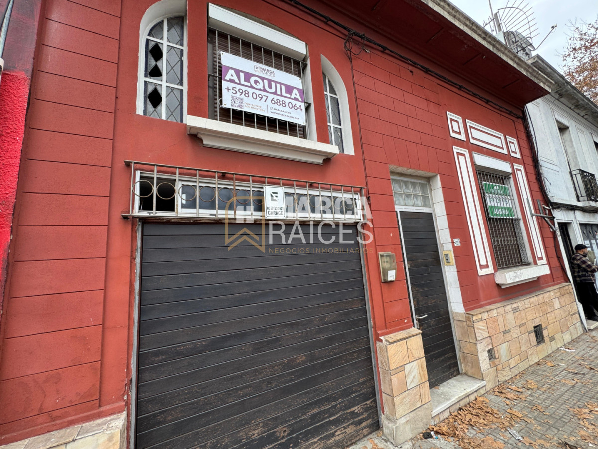 Casa ID.2086 - Alquile Casa De 3 Dormitorios Estufa a Leña Azotea Garaje En Unión Montevideo