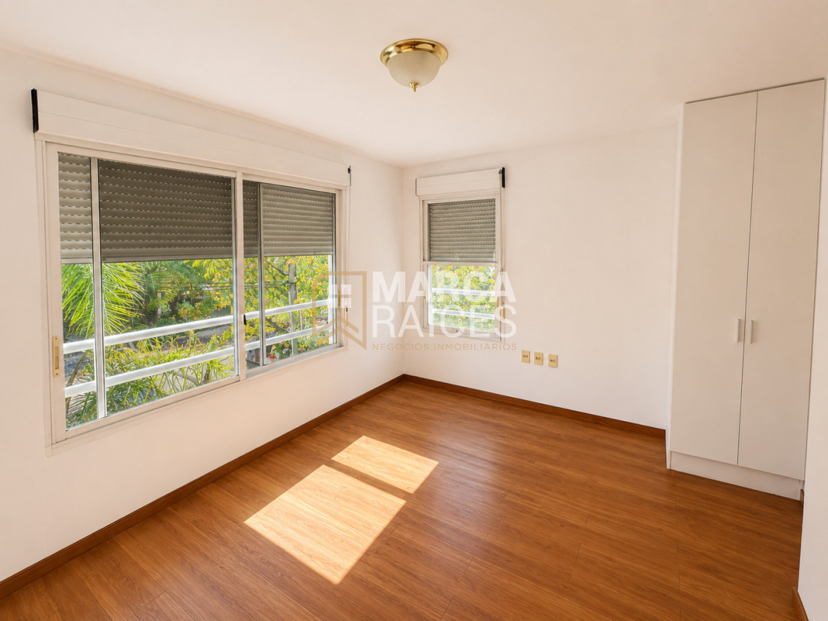 Casa ID.2037 - Venta Casa Ph Independiente 3 Dormitorios 3 Baños Piscina Climatizada Parrillero Cochera Parque Miramar 