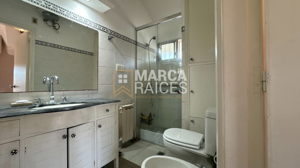 Casa ID.1073 - Venta Casa 4 Dormitorios 3 Baños Patio con Parrillero Parque Batlle Montevideo