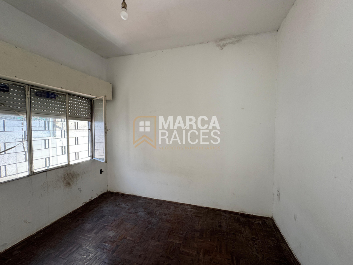 Casa ID.1776 - Alquiler Casa 3 Dormitorios Cocina Definida Living Amplio con Estufa a Leña Cochera Las Acacias Montevideo