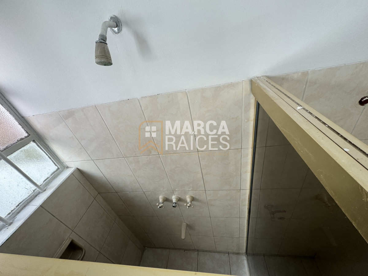 Casa ID.794 - Venta Casa 2 pisos 4 Dormitorios 2 Baños Garage Parque Rodo