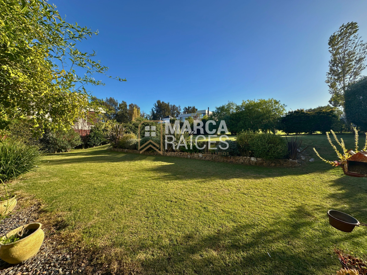 Casa ID.1803 - Venta Casa Premium Altos de La Tahona 4 Dormitorios 4 Baños