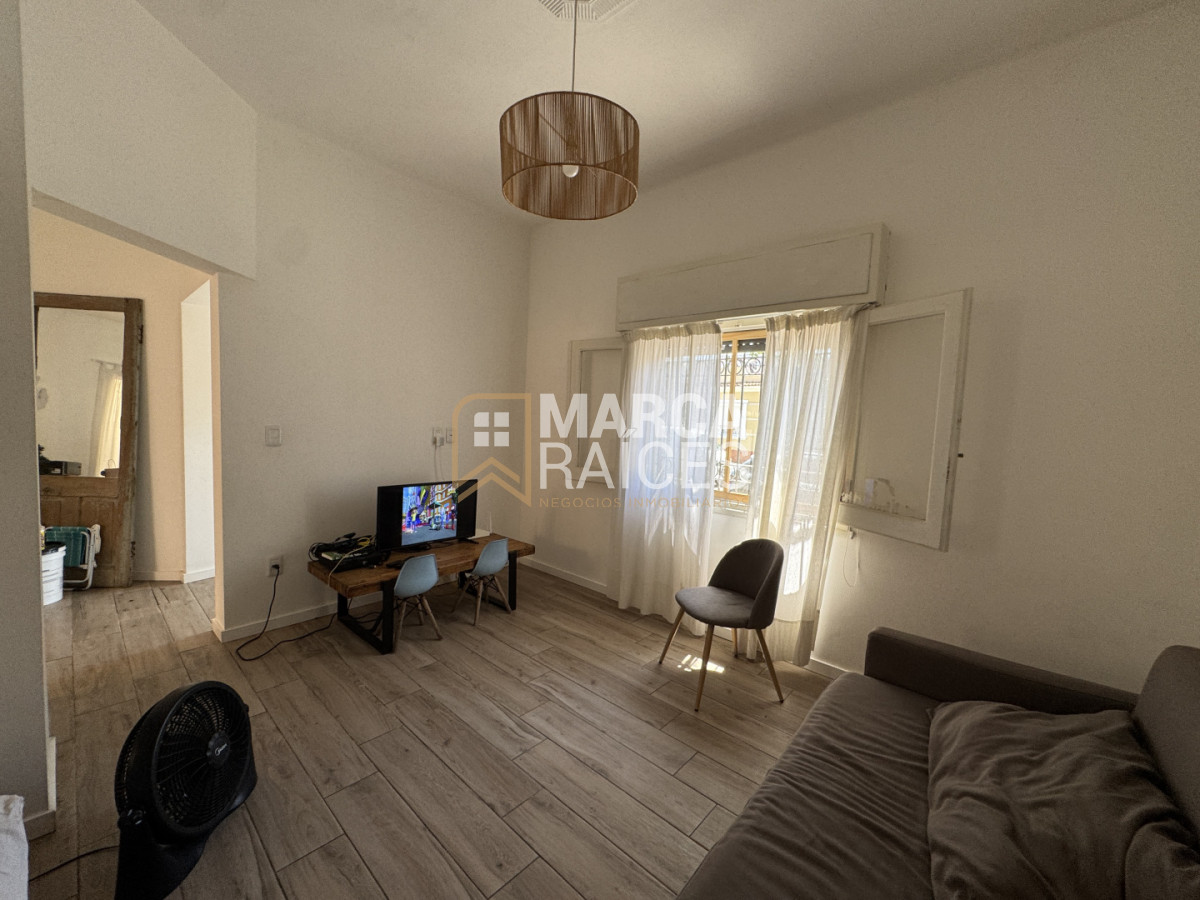 Casa ID.448 - Venta Casa 3 Dormitorios 2 Baños Patio Parrillero Reciclada Completamente y Amoblada Buceo Montevideo