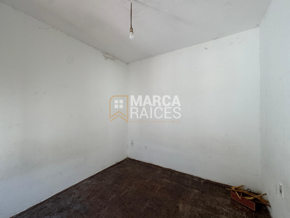 Casa ID.1776 - Alquiler Casa 3 Dormitorios Cocina Definida Living Amplio con Estufa a Leña Cochera Las Acacias Montevideo