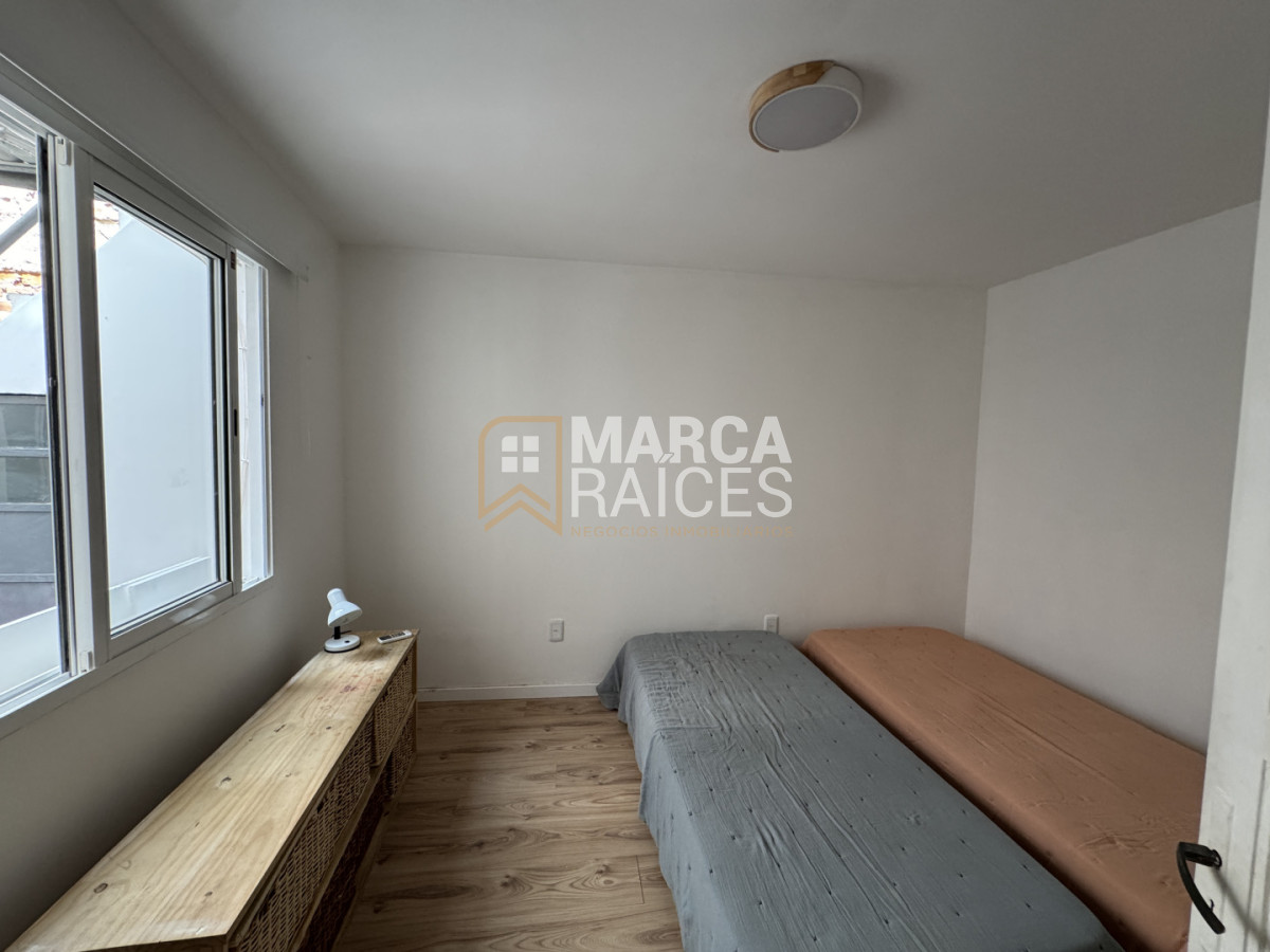 Casa ID.448 - Venta Casa 3 Dormitorios 2 Baños Patio Parrillero Reciclada Completamente y Amoblada Buceo Montevideo