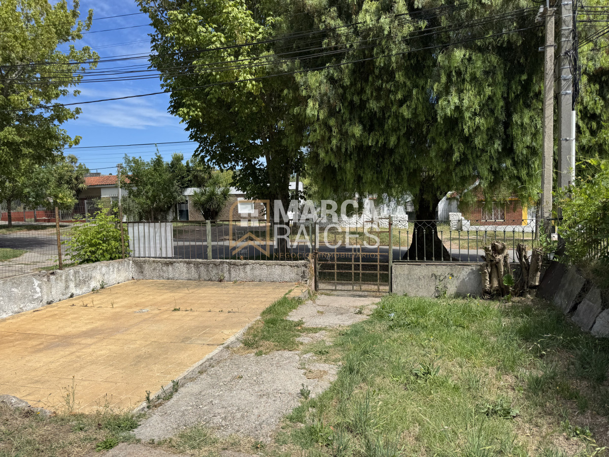 Casa ID.1231 - Venta Terreno Con Construcciones Carrasco Norte Montevideo