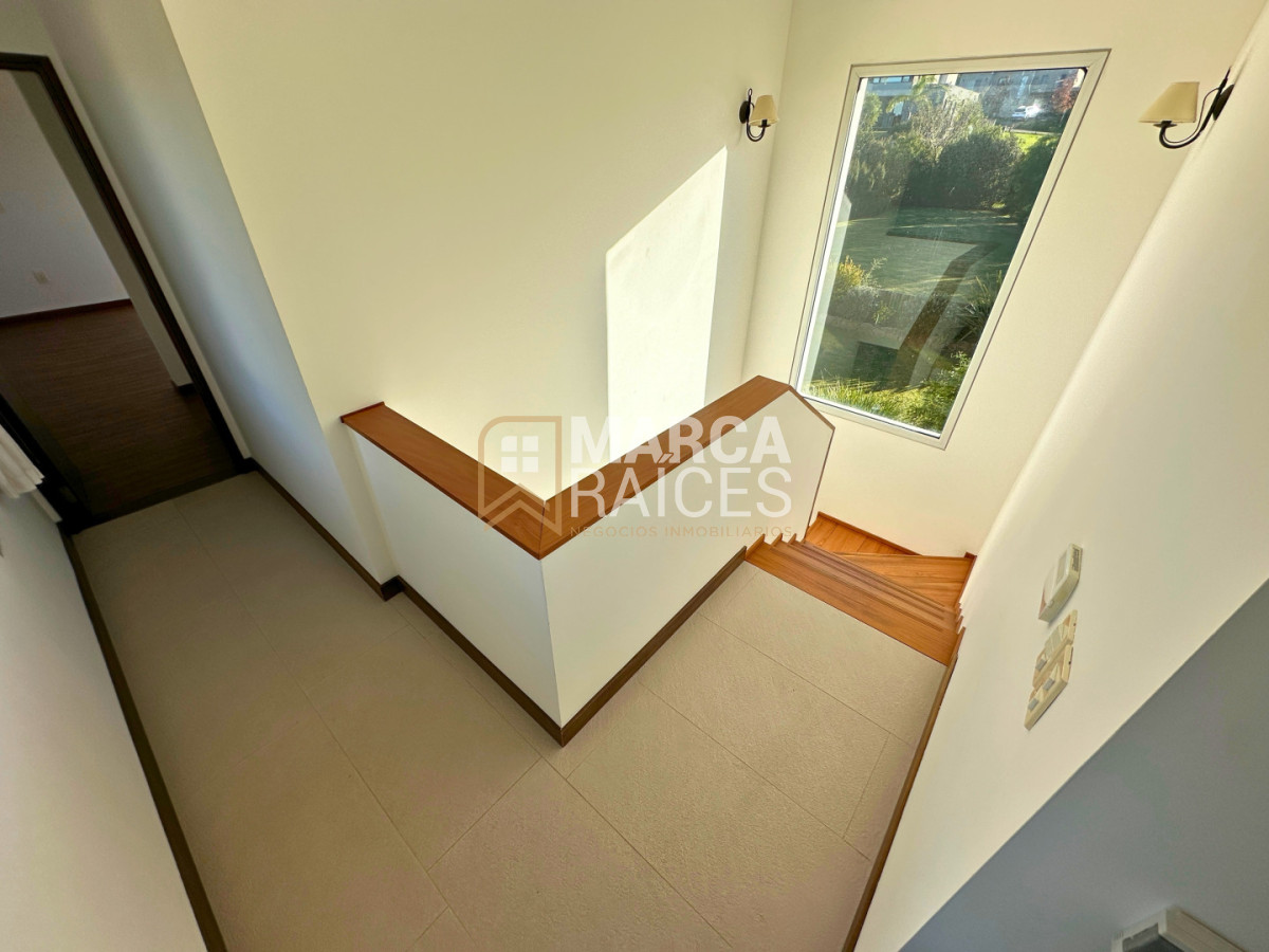 Casa ID.1803 - Venta Casa Premium Altos de La Tahona 4 Dormitorios 4 Baños