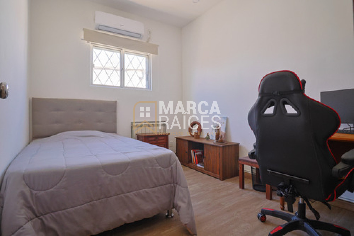 Casa ID.1705 - Casa Venta 3 Dormitorios 2 Baños Doble Garage Sur de Carrasco (San Jose de Carrasco)