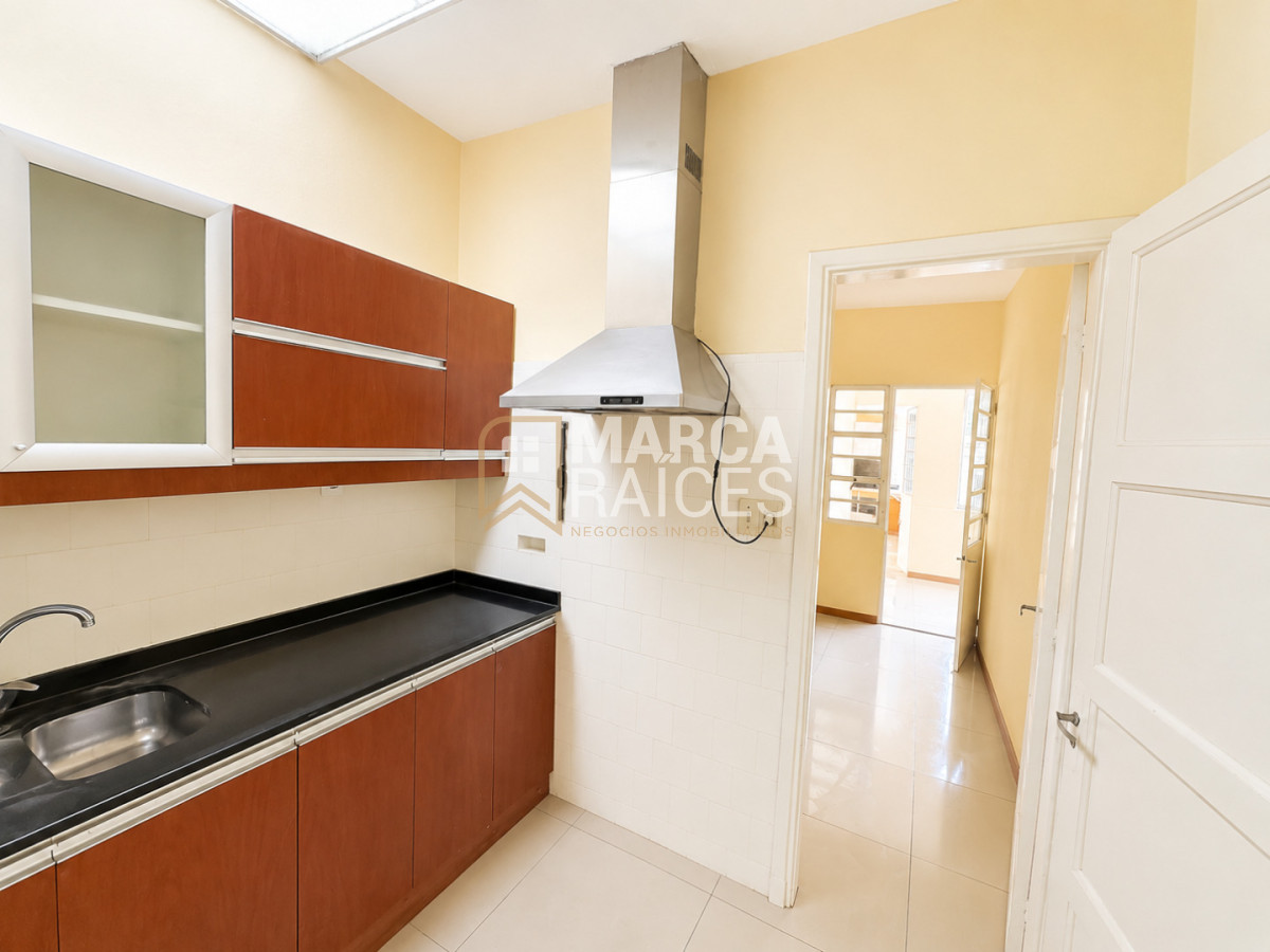 Casa ID.2580 - Alquiler Casa Pocitos 3 dormitorios 3 baños Terraza con parrillero Ideal Vivienda o Empresa Pocitos Montevideo