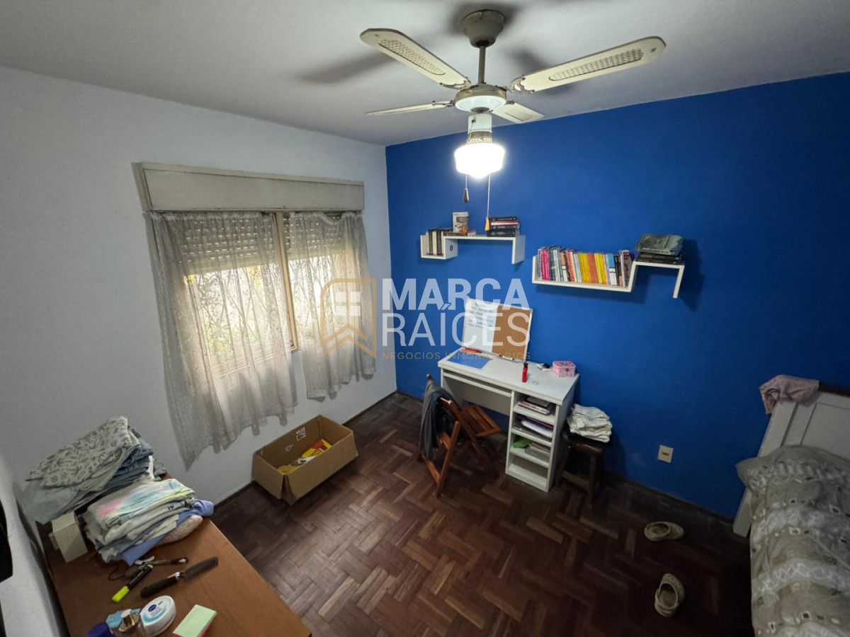 Casa ID.2027 - Venta Casa 3 Dormitorios 2 Baños Garage Patio Parrillero La Comercial Montevideo