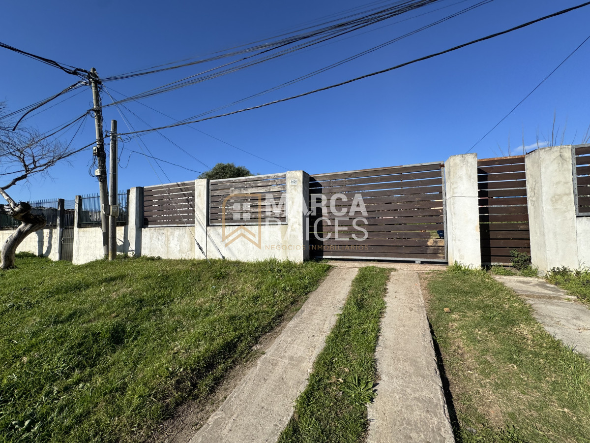 Casa ID.1562 - Venta Casa 3 Dormitorios en Terreno de 580 m2 Flor de Maroñas Montevideo