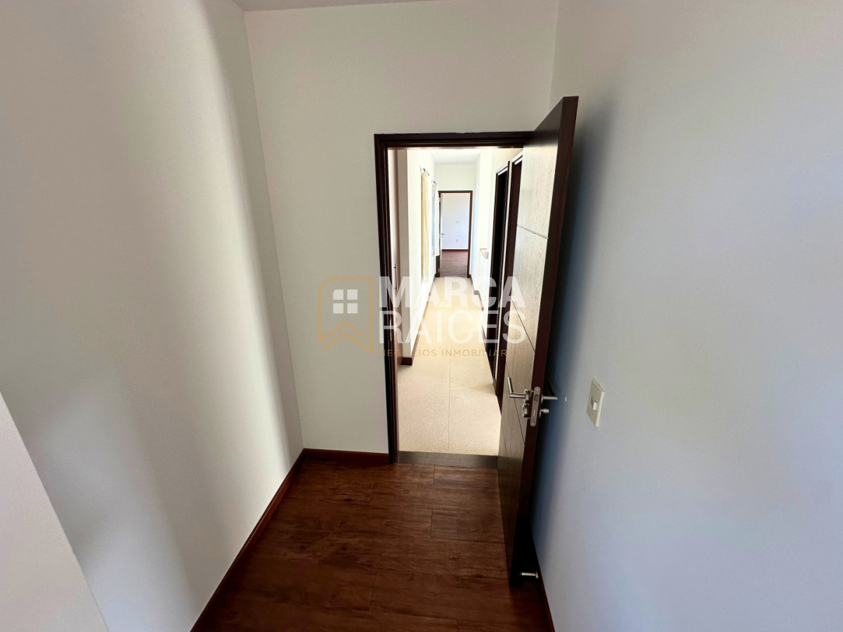 Casa ID.1803 - Venta Casa Premium Altos de La Tahona 4 Dormitorios 4 Baños