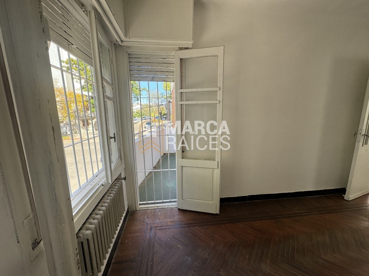 Casa ID.794 - Venta Casa 2 pisos 4 Dormitorios 2 Baños Garage Parque Rodo