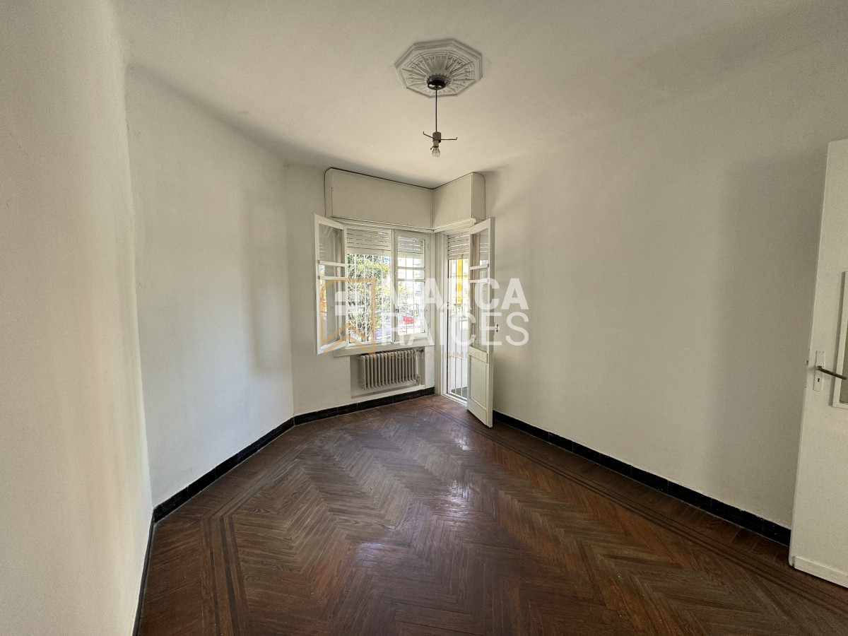 Casa ID.794 - Venta Casa 2 pisos 4 Dormitorios 2 Baños Garage Parque Rodo
