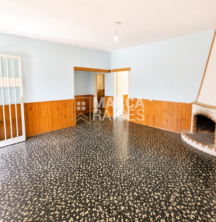 Casa ID.2088 - Alquiler Casa 2 Dormitorios Cocina Definida Living Amplio con Estufa a Leña Cochera Las Acacias Montevideo