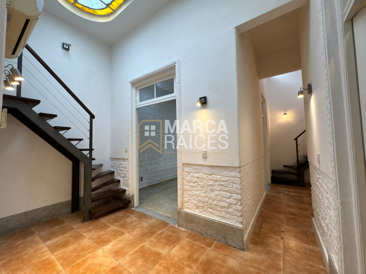 Casa ID.2086 - Alquile Casa De 3 Dormitorios Estufa a Leña Azotea Garaje En Unión Montevideo