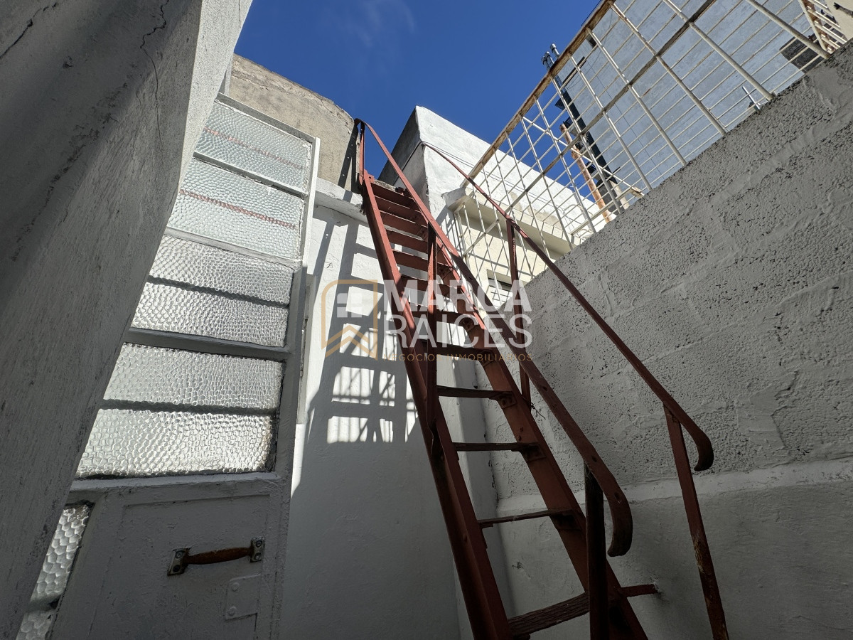 Casa ID.794 - Venta Casa 2 pisos 4 Dormitorios 2 Baños Garage Parque Rodo