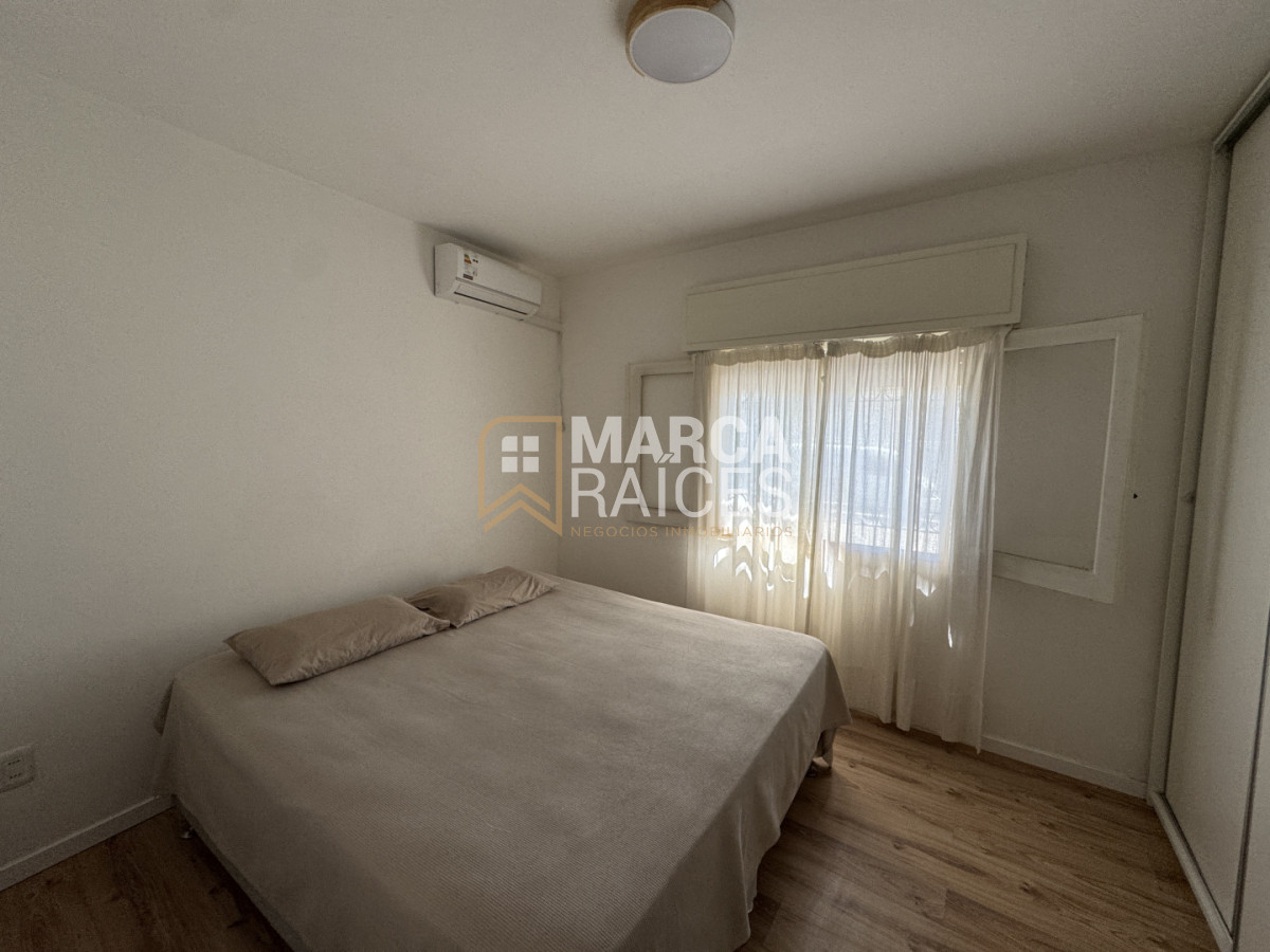 Casa ID.448 - Venta Casa 3 Dormitorios 2 Baños Patio Parrillero Reciclada Completamente y Amoblada Buceo Montevideo