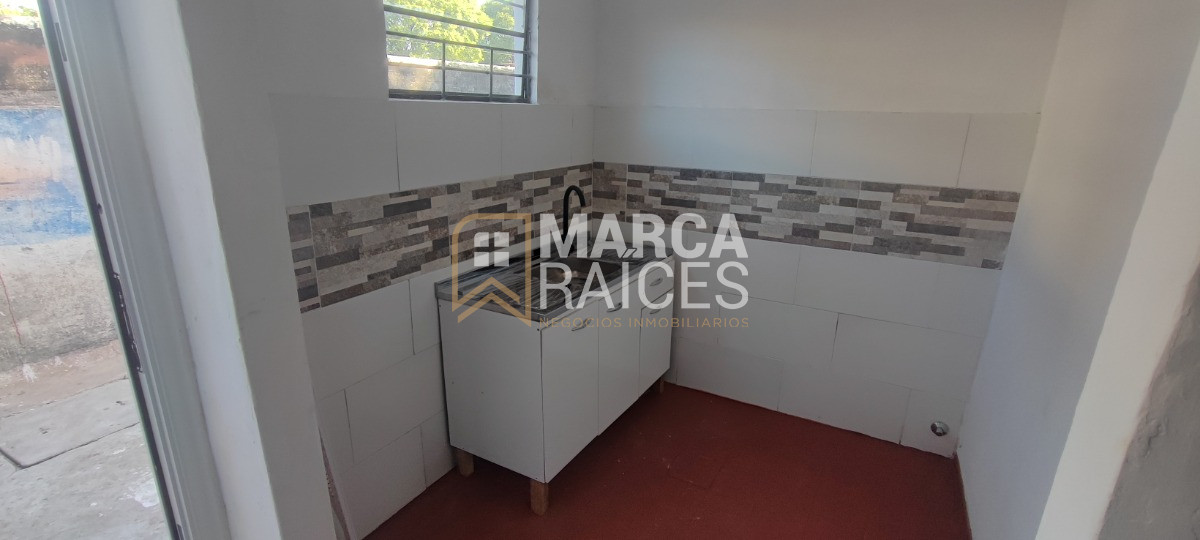 Casa ID.1047 - Venta 6 Apartamentos y Local Comercial Villa Española Montevide