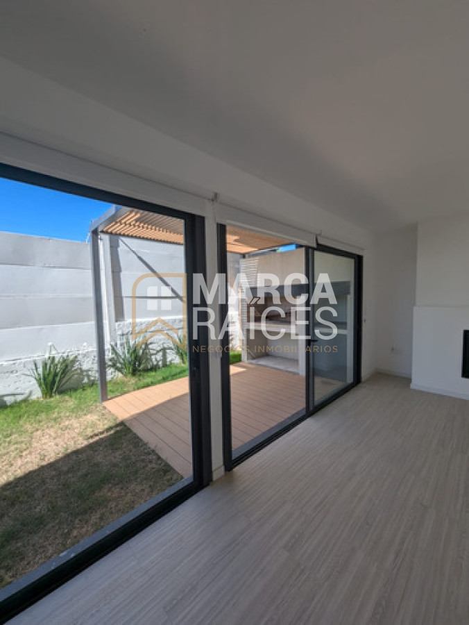 Casa ID.1661 - Alquiler Casa Comoda 3 dormitorios en condominio cerrado con seguridad Carrasco Montevideo