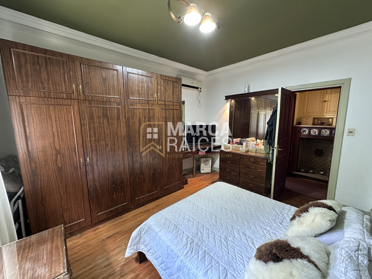 Casa ID.1076 - Casa En Venta 2 Plantas Unica Con Esta Construccion Equipada Terreno 950 m2 Mucha Seguridad Posibilidad de 2 Casas Piedras Blancas Montevideo