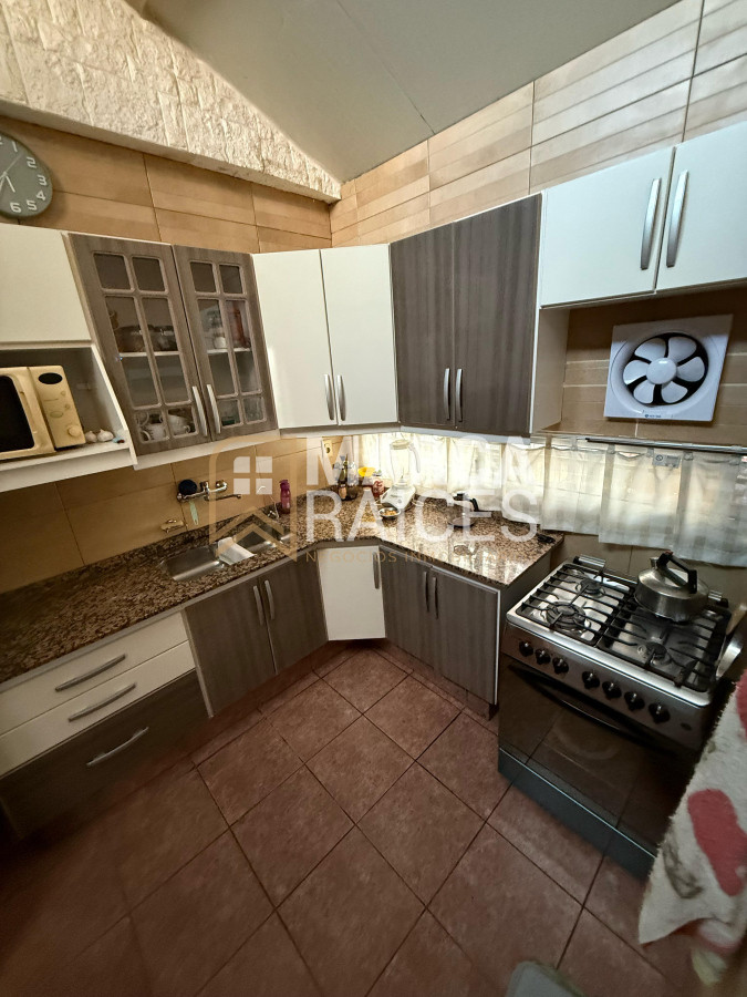 Casa ID.1519 - Venta Casa y 2 Apartamentos con Renta Activa en Malvín Norte Vivienda o Inversion Montevideo