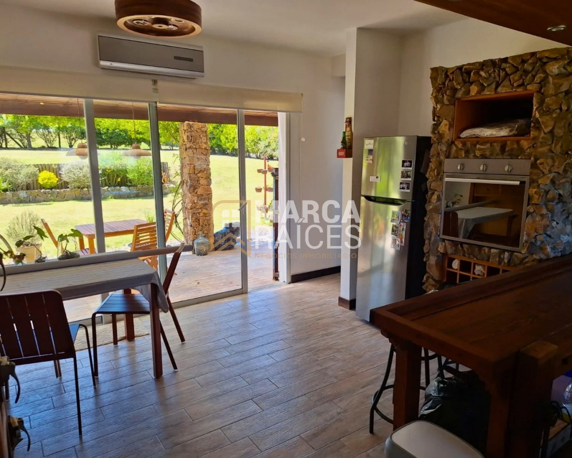 Casa ID.1803 - Casa en Venta Premium Altos de La Tahona 4 Dormitorios 4 Baños