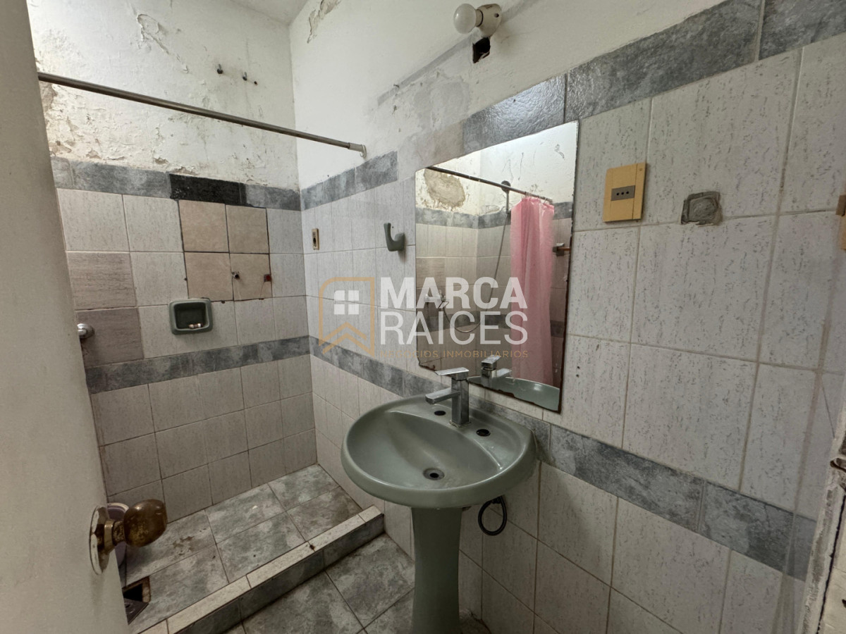 Casa ID.1776 - Alquiler Casa 3 Dormitorios Cocina Definida Living Amplio con Estufa a Leña Cochera Las Acacias Montevideo