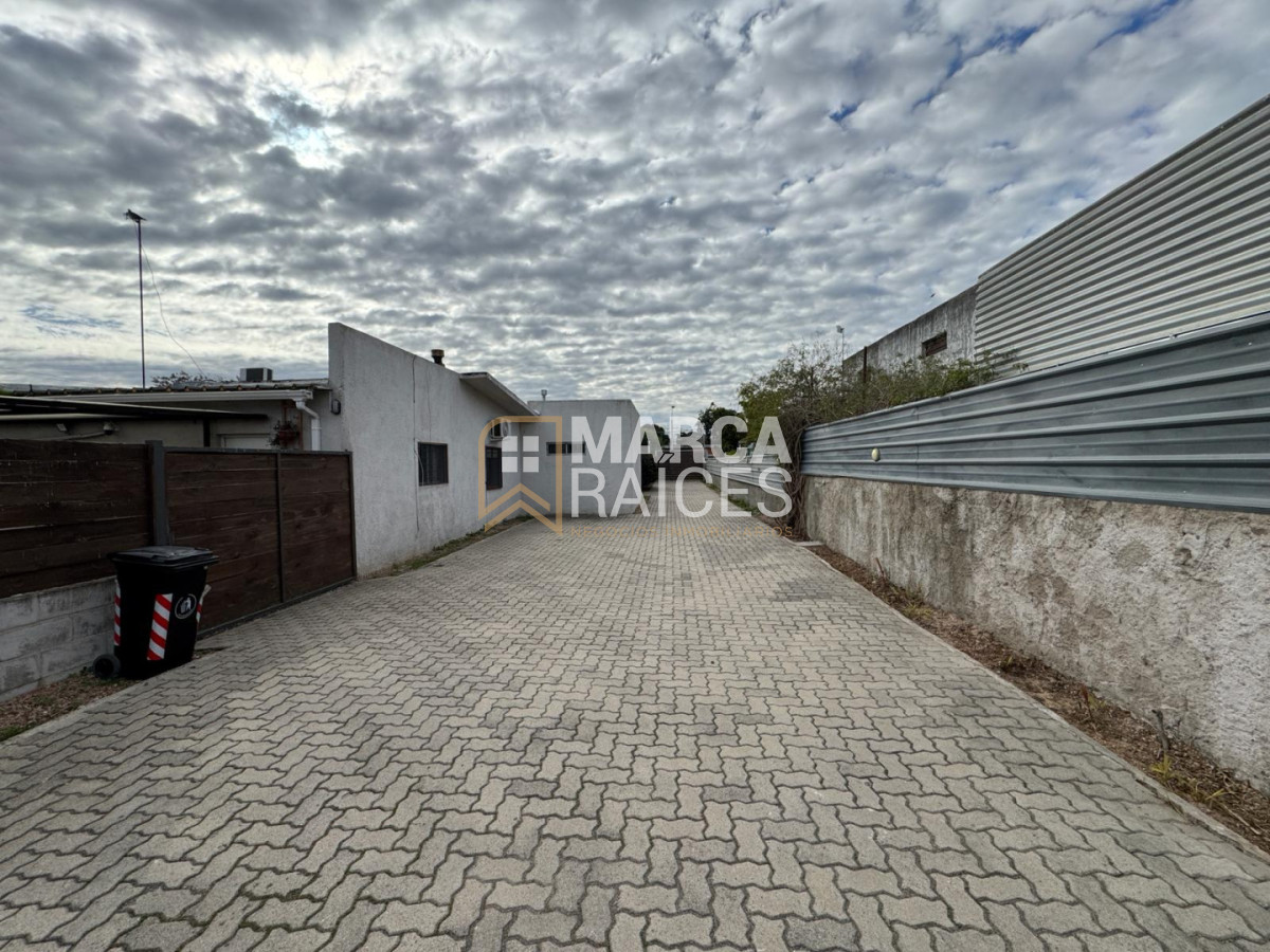 Casa ID.2104 - Venta 5 Propiedades con Renta Padron Unico Ciudad de La Costa Sur Canelones