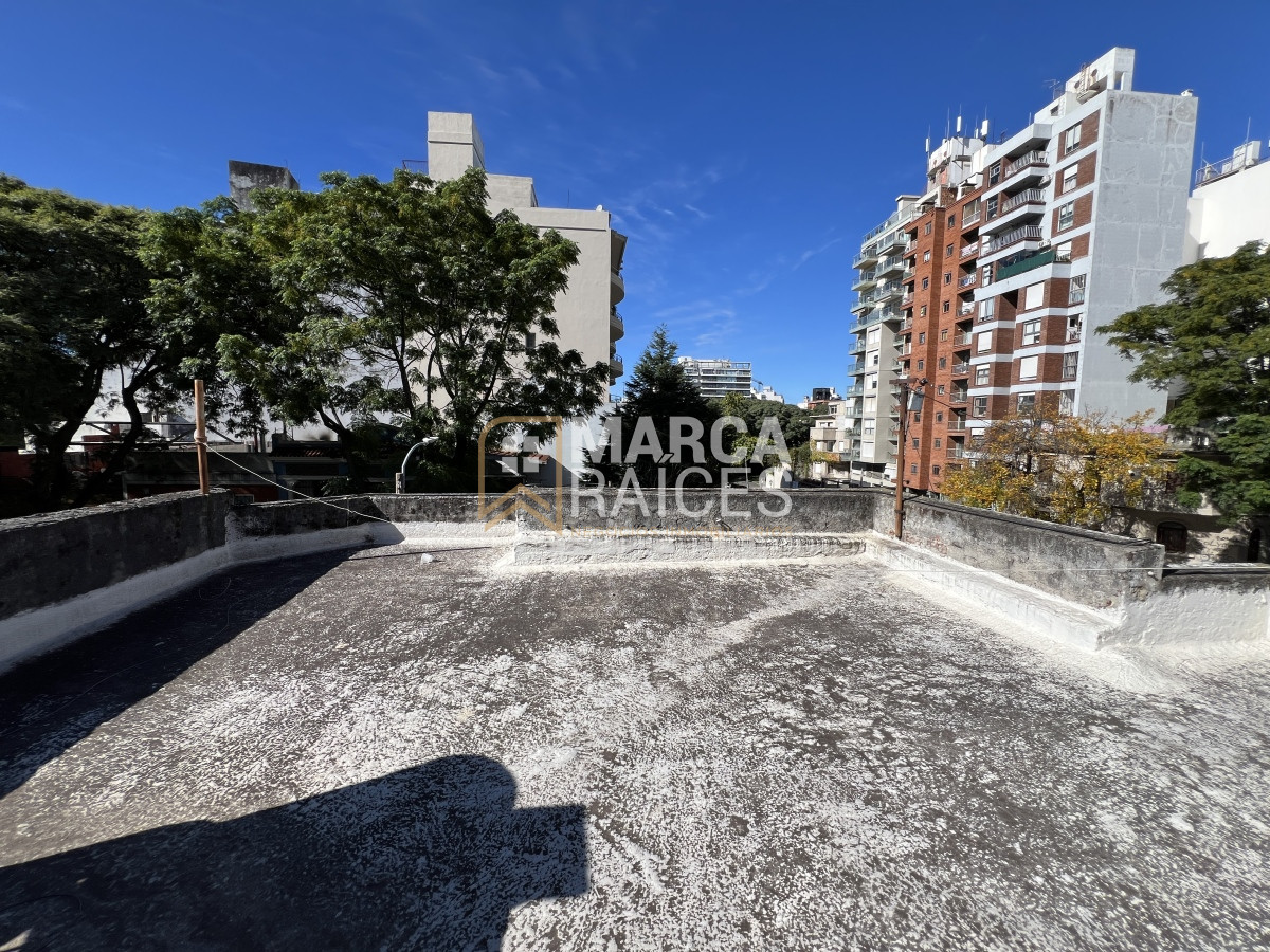 Casa ID.794 - Venta Casa 2 pisos 4 Dormitorios 2 Baños Garage Parque Rodo