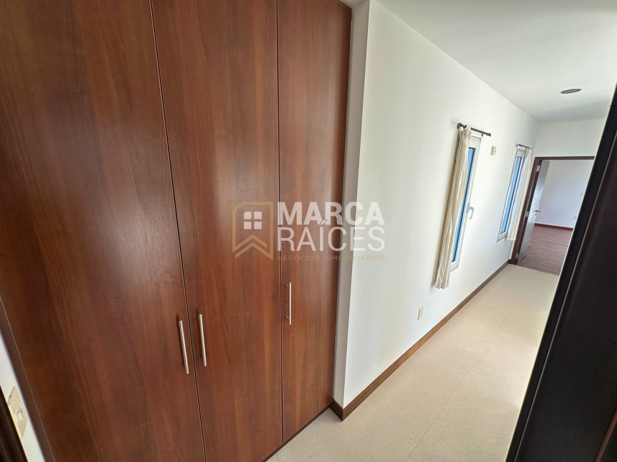 Casa ID.1803 - Venta Casa Premium Altos de La Tahona 4 Dormitorios 4 Baños