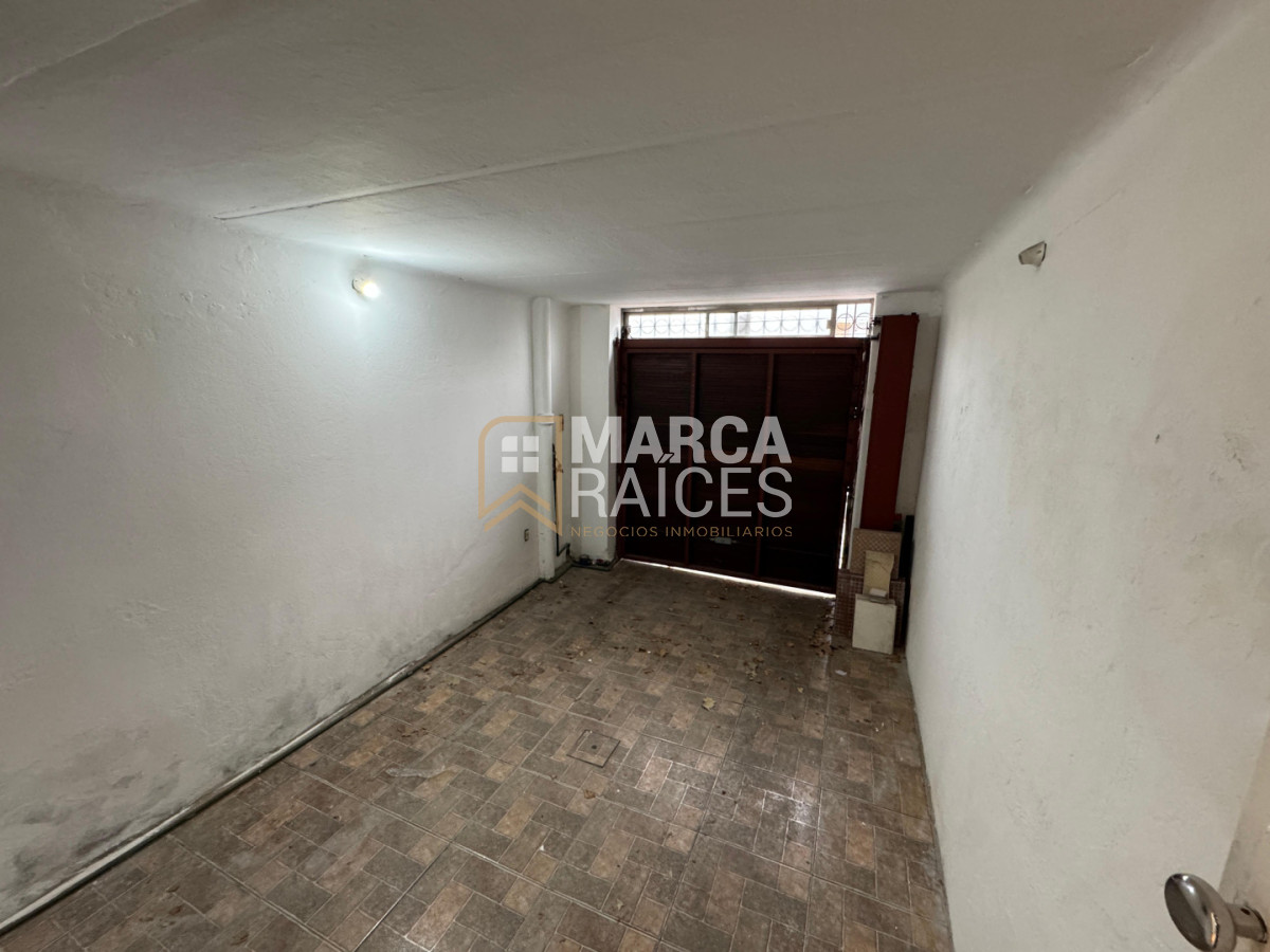 Casa ID.2086 - Alquile Casa De 3 Dormitorios Estufa a Leña Azotea Garaje En Unión Montevideo