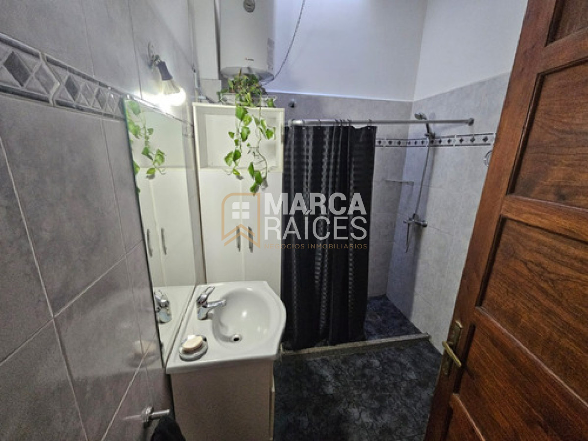 Casa ID.1735 - Venta Casa de Altos 3 Dormitorios + Parrillero Tres Cruces Montevideo