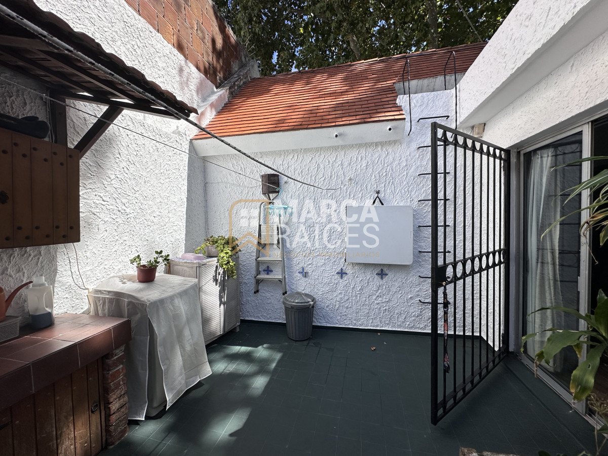 Casa ID.1073 - Venta Casa 4 Dormitorios 3 Baños Patio con Parrillero Parque Batlle Montevideo