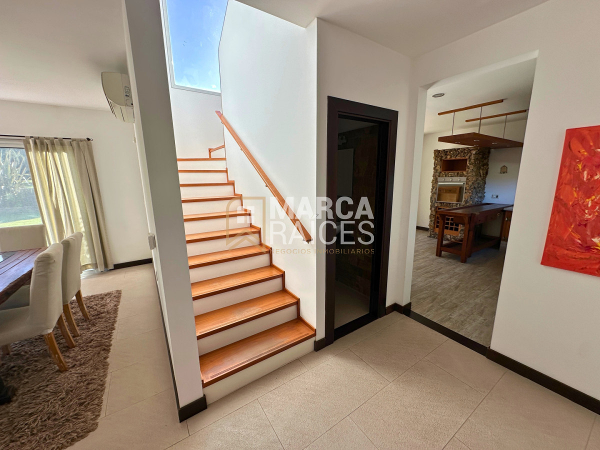 Casa ID.1803 - Venta Casa Premium Altos de La Tahona 4 Dormitorios 4 Baños