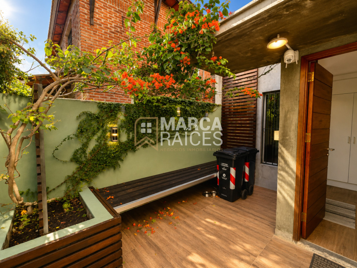 Casa ID.2037 - Venta Casa Ph Independiente 3 Dormitorios 3 Baños Piscina Climatizada Parrillero Cochera Parque Miramar 