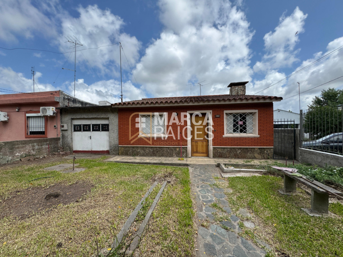 Casa ID.1843 - Venta Casa 3 Dormitorios Patio Cochera Parrillero A Reciclar Abayuba Montevideo