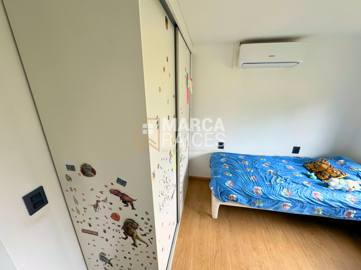 Casa ID.1721 - Venta Casa Premium 4 Dormitorios 2 Baños Cumbres de Carrasco (Barrio Privado) Canelones