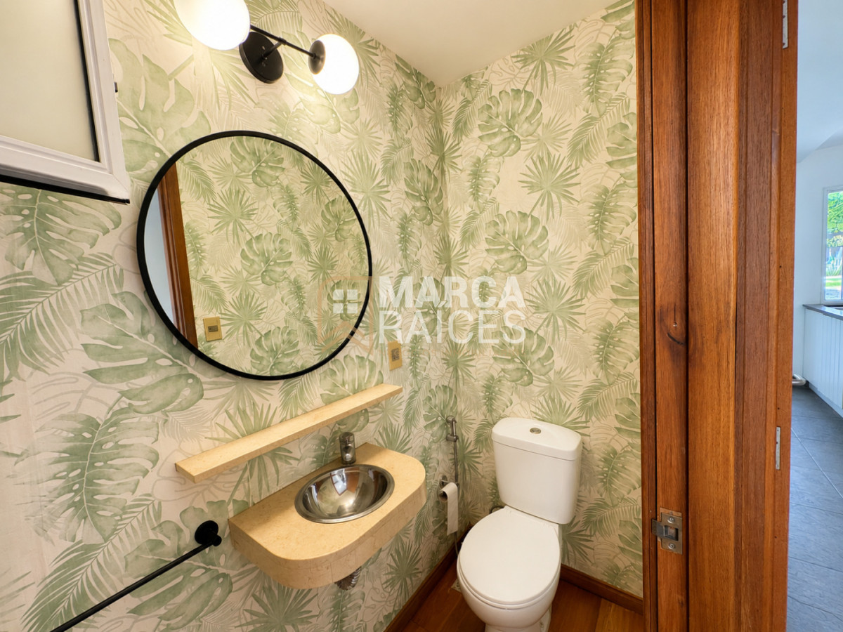 Casa ID.2037 - Venta Casa Ph Independiente 3 Dormitorios 3 Baños Piscina Climatizada Parrillero Cochera Parque Miramar 