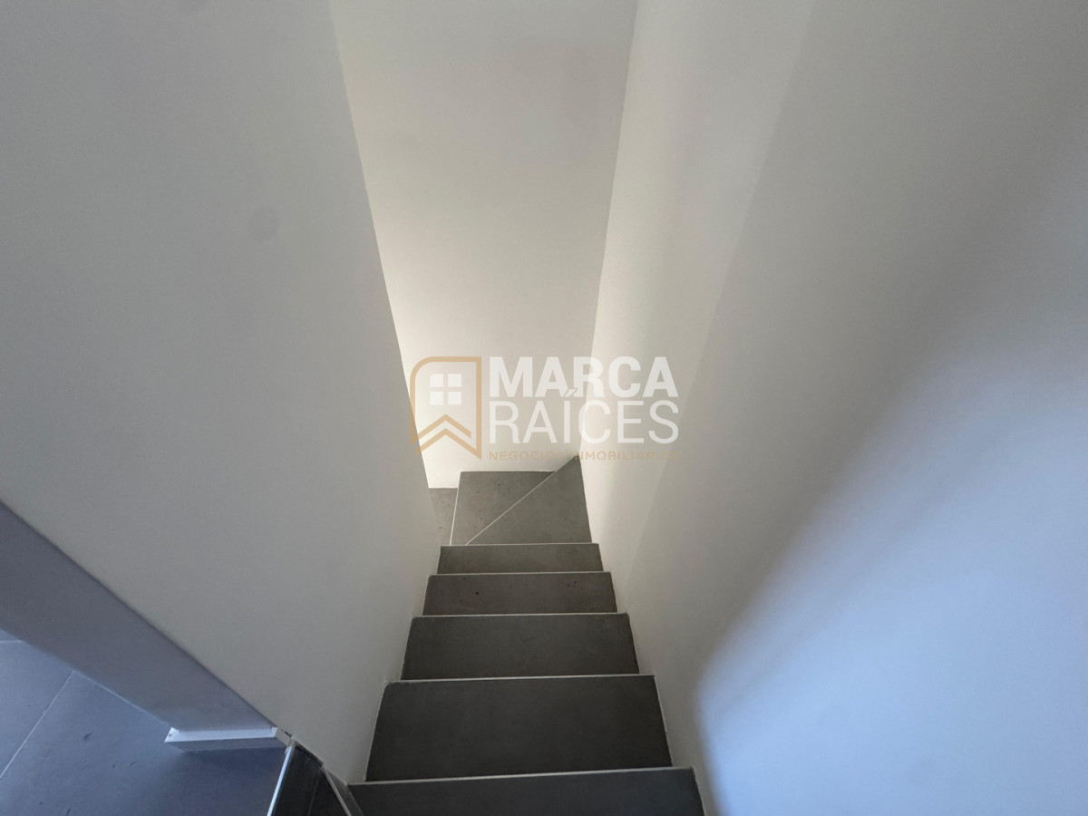 Casa ID.1810 - Venta Casa 3 Dormitorios en Ciudad de la Costa - Jardín Privado - Ley de Vivienda Promovida Aptas Banco Cochera Doble Canelones