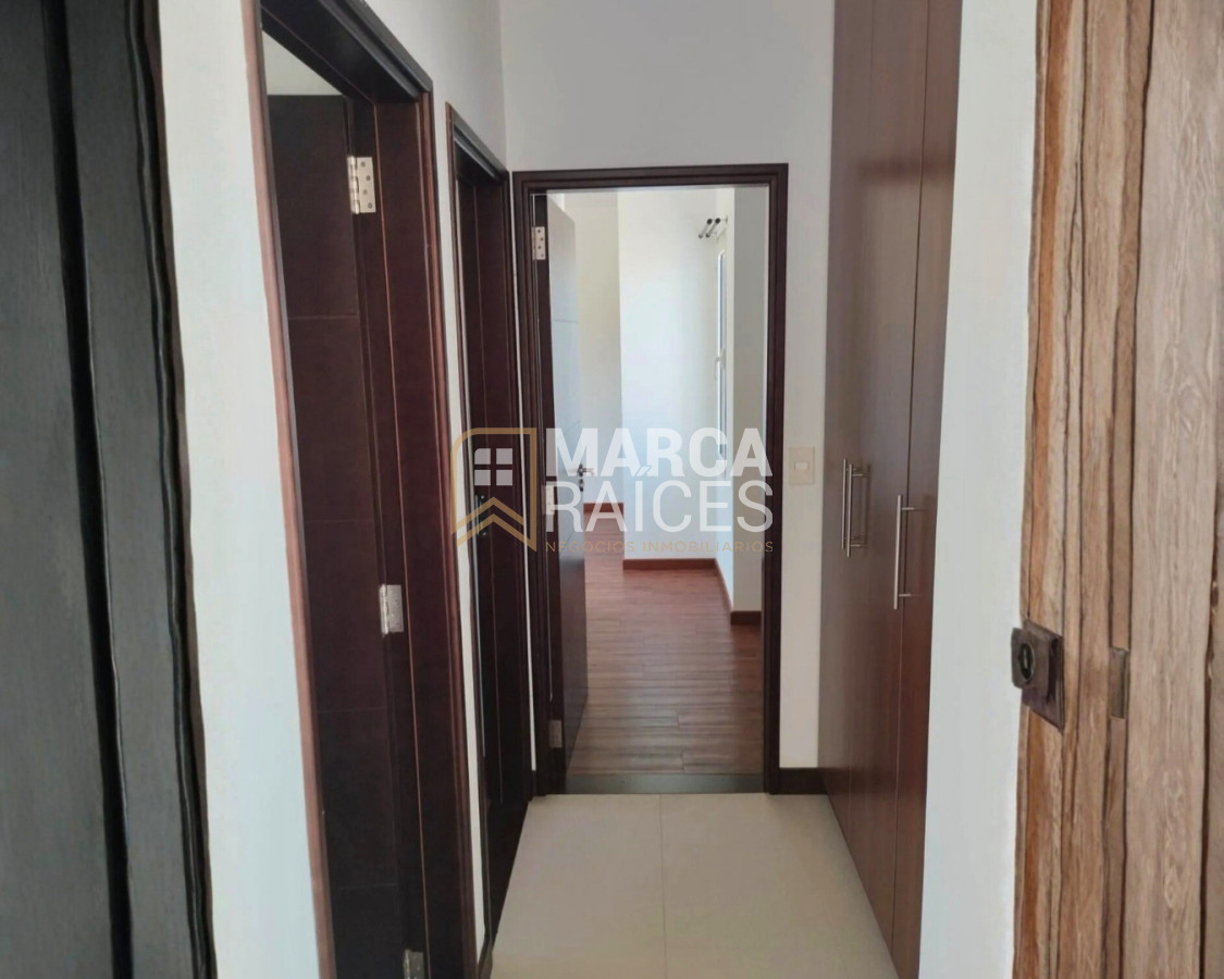 Casa ID.1803 - Casa en Venta Premium Altos de La Tahona 4 Dormitorios 4 Baños