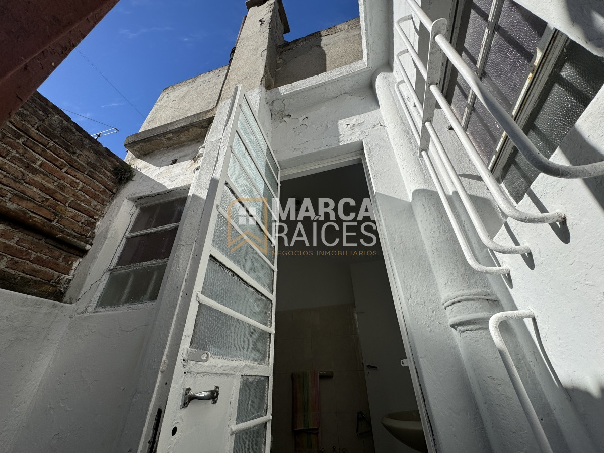 Casa ID.794 - Venta Casa 2 pisos 4 Dormitorios 2 Baños Garage Parque Rodo
