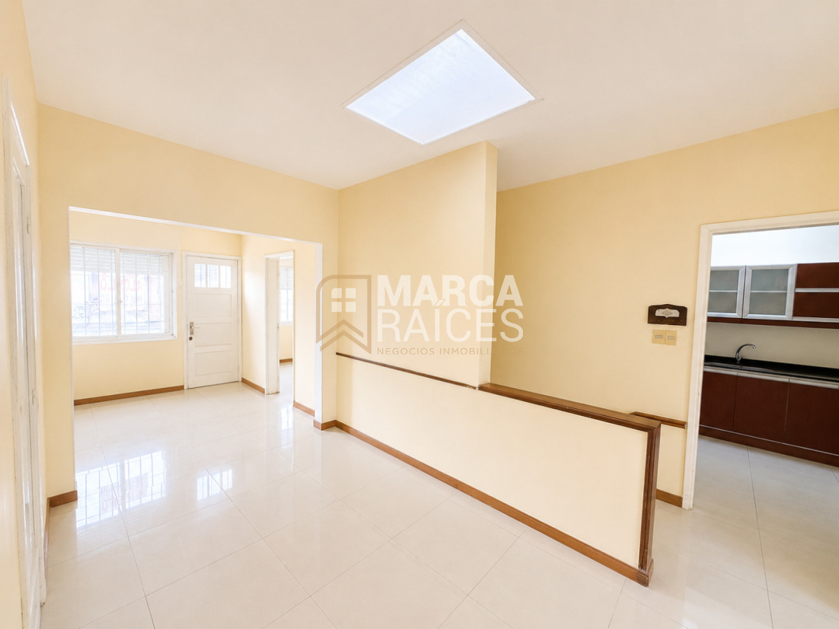 Casa ID.2580 - Alquiler Casa Pocitos 3 dormitorios 3 baños Terraza con parrillero Ideal Vivienda o Empresa Pocitos Montevideo