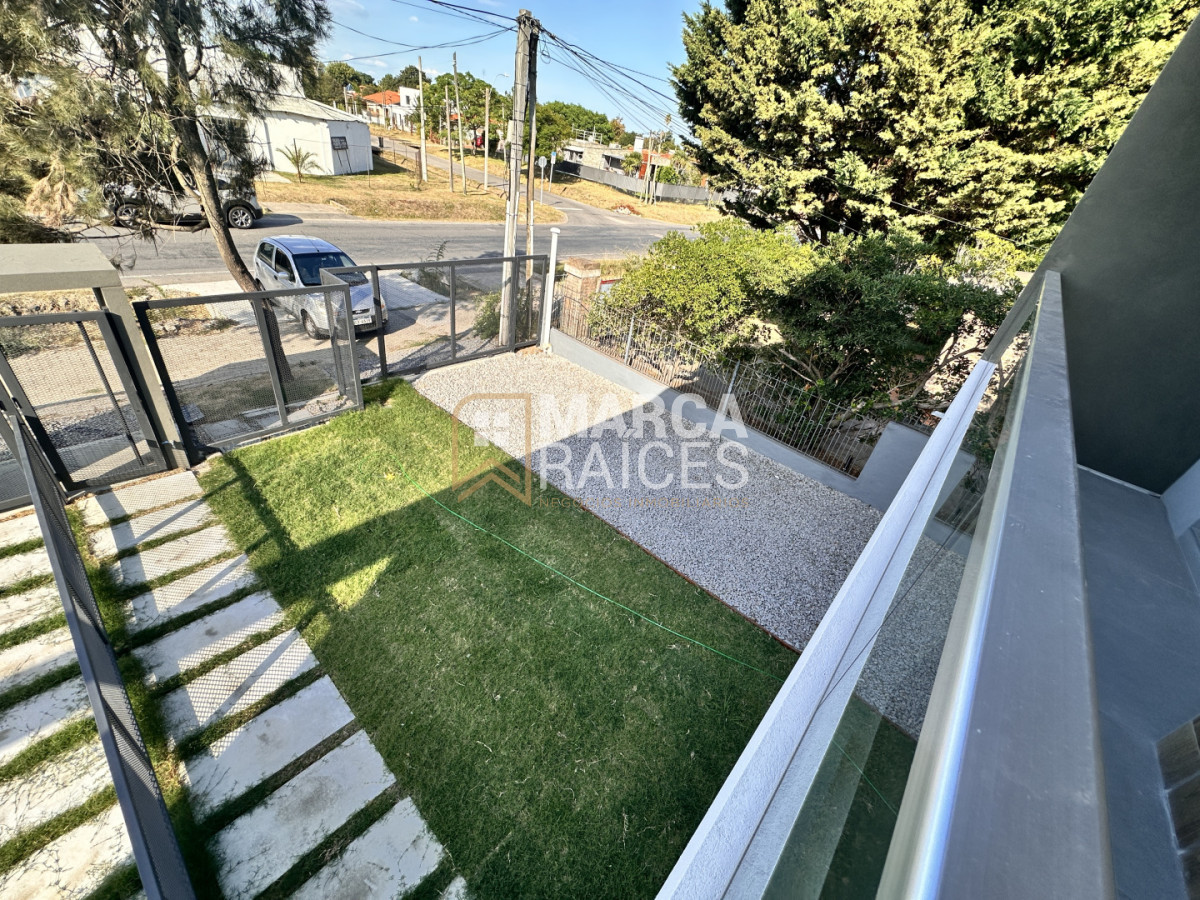 Casa ID.1514 - Casa a Estrenar 3 Dormitorios 2 baños con Jardín fondo y Cochera en Solymar Sur Canelones