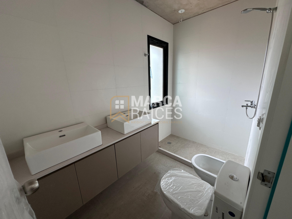 Casa ID.1331 - Venta casa de 3 dormitorios 2 baños parrillero y cochera en complejo privado a estrenar Prado Montevideo